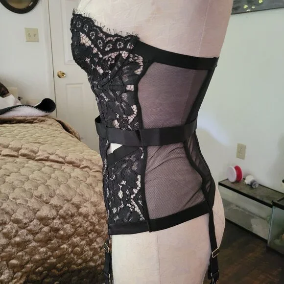 Victoria's Secret Embroidered Lace Corset - Picture 2 of 7